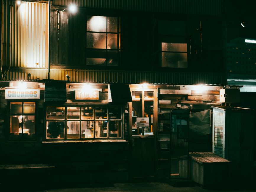 飲食店の夜に客が来ない理由、ランチと夜は別の商売です